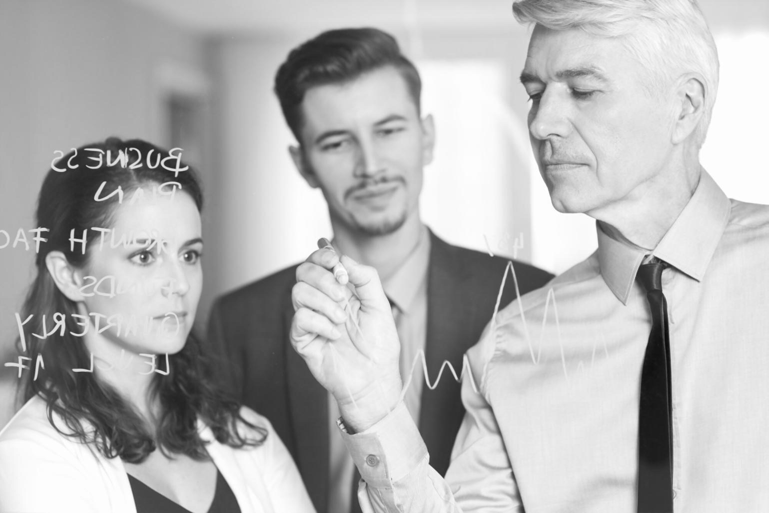 Herramientas y recursos que utilizamos para crear planes de ahorro efectivos